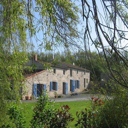 La Petite Vallee Bed & Breakfast La Chapelle-Largeau Exterior photo