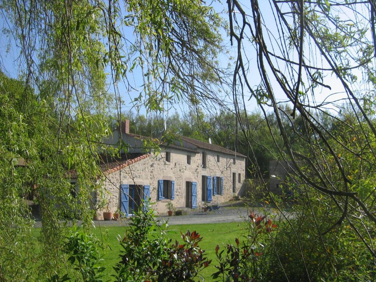 La Petite Vallee Bed & Breakfast La Chapelle-Largeau Exterior photo